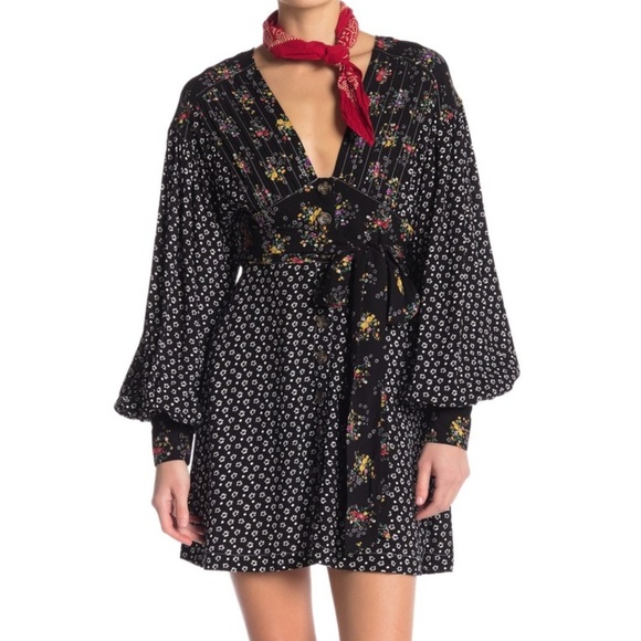 Free People Dresses & Skirts - Free People Wonderland Print Dress